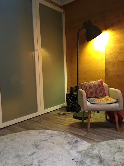 Angélique Léonard, sophrologue/hypnothérapeute Montpellier/Lattes, Praticien de Médecine Alternative à Lattes