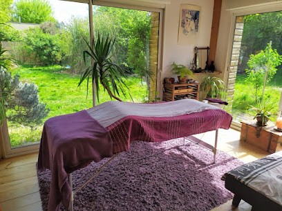 Armelle Lantier Thérapeute Somato-Emotionnelle, Praticien de Médecine Alternative à Pessac