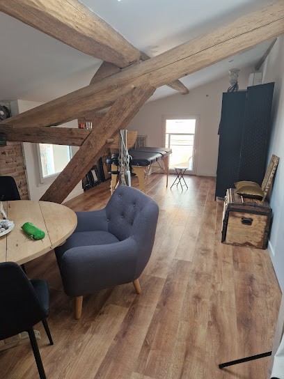 Roxane Vinolo Thérapeute Psycho-énergéticienne - EFT - Massages énergétiques - Reiki Usui - PNL - Relaxation - PranaYama, Praticien de Médecine Alternative à Fronton