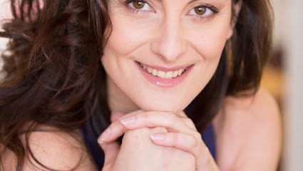 Céline DE CASTRO - Praticien en PNL, Praticien de Médecine Alternative au Port-Marly