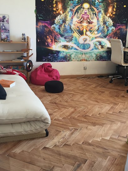 Au Centre De Moi, Praticien de Médecine Alternative à Léren