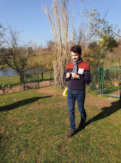 Sourcier, Praticien de Médecine Alternative à La Châtaigneraie