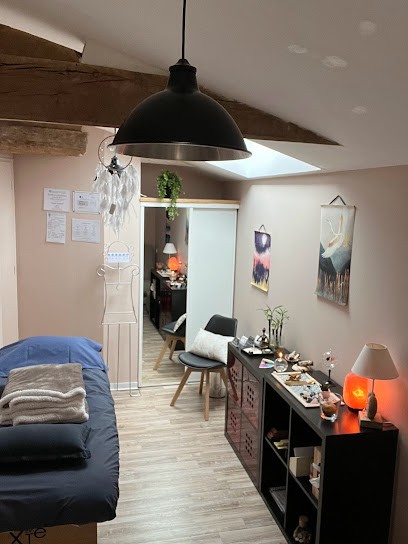 Magnétiseur Vendée I coupeur de feu I Access Bars I Valérie Dufaye, Praticien de Médecine Alternative à Bazoges-en-Paillers