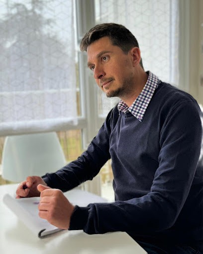 Mikhaël Vicarini | Hypnose & Coaching, Hypnothérapeute à Vertou