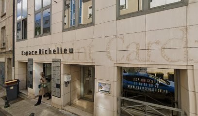 Isabelle TROTIN, Magnétiseur Et Aromachologue, Praticien de Médecine Alternative à Fontainebleau