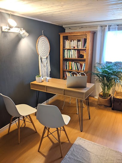 Adeline Lemaitre, Praticien de Médecine Alternative à Volvic