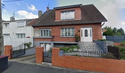 Magnetiseur: Faustine, Praticien de Médecine Alternative à Dourges