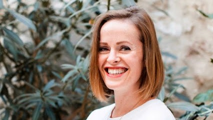 Julia Bardiaux - Sophrologue Pour Femmes Et Conseillère En Huiles Essentielles, Praticien de Médecine Alternative à Olivet