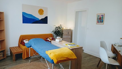 Laury G. L., Praticien de Médecine Alternative à Niort