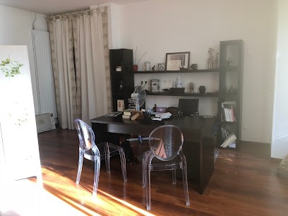 Stouvenel Isabelle ETIOPATHE, Praticien de Médecine Alternative à Melun