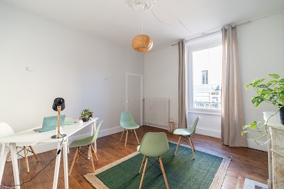 Raphaëlle Nguyen - Sophrologue, Praticien de Médecine Alternative à Limoges