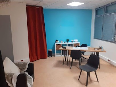 Lucie Courbaron Sophrologue EI, Praticien de Médecine Alternative à Saint-James