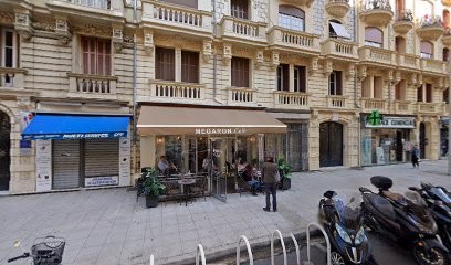 Les mères veillent, Hypnothérapeute à Nice