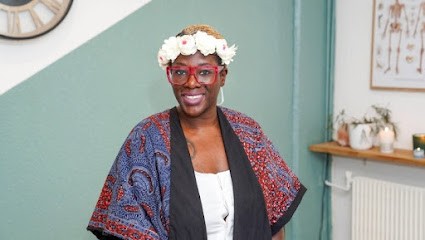 Marie Ange LAWSON - Massage énergétique Et Massage Pré-natal, Praticien de Médecine Alternative à Chatou