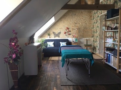 Ingrid Hovasse, Praticien de Médecine Alternative à Limerzel