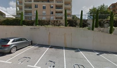 Stéphanie Zen être, Praticienne Holistique, Praticien de Médecine Alternative à Grasse