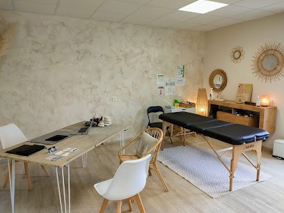 Julie Labarrière - Thérapeute Manuelle et Somato-Émotionnelle, Praticien de Médecine Alternative à Dangé-Saint-Romain