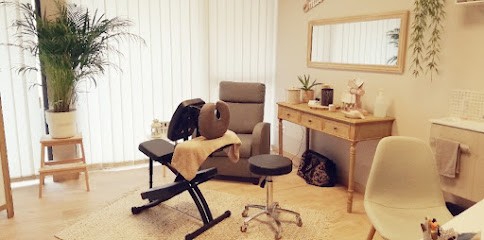 Camille énergeticienne, Praticien de Médecine Alternative à Mèze