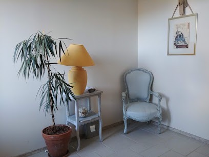 Estelle Roblin hypnose, refexologie, massage et soin animalier., Praticien de Médecine Alternative à Pirajoux