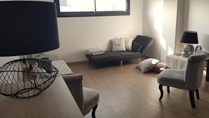 Vanessa Laguerre, thérapie brève, hypnose, soins massages, Hypnothérapeute à Semussac