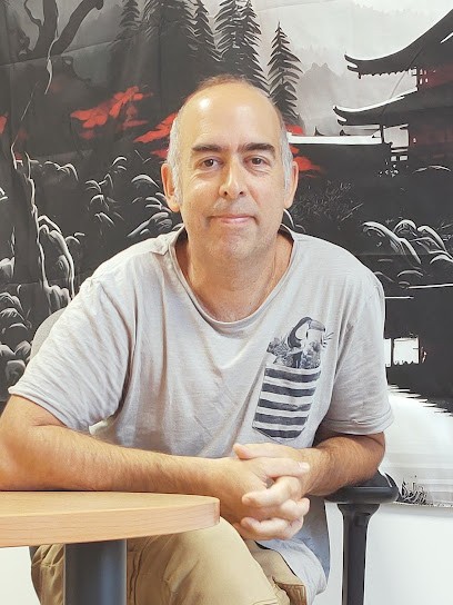 Hugo Loubat Therapeute énergéticien Formateur Auch Mauvezin Saramon, Hypnothérapeute à Auch