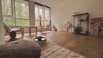 Thérapeute Holistique - Cléa Nardini, Praticien de Médecine Alternative à Divonne-les-Bains