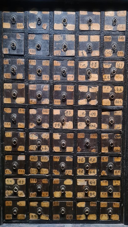 Maxime JULLIAN, Praticien de Médecine Alternative à Saint-Alban-de-Montbel