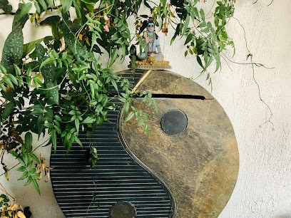 Yujya - Yoga, Ayurvéda, & Soin Énergétique, Praticien de Médecine Alternative à La Ville-du-Bois