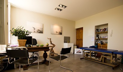 Charlotte Bernard - Naturopathe Iridologue - Réflexologie Plantaire - Massage Bien-être, Praticien de Médecine Alternative à Lorgues