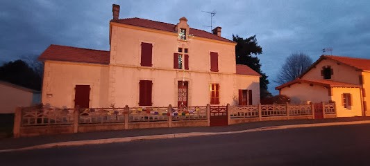 GODER CAMILLE, Praticien de Médecine Alternative à La Caillère-Saint-Hilaire