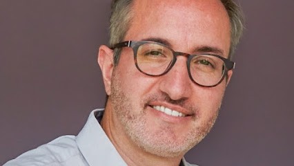 Honorio Thomas, Praticien de Médecine Alternative à Ymeray