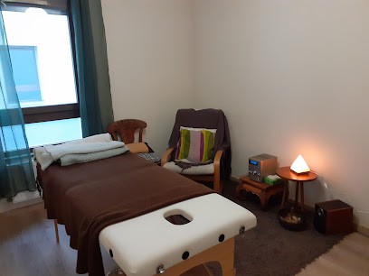 Jessica BURLAUD/ LES MAUX EN LUMIERE (ÉNERGÉTICIENNE, Soin énergétique, Reiki Usui, Magnétiseuse), Praticien de Médecine Alternative à Viry