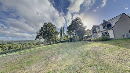 Liam Mongelard Hypnotherapist / Certifiée Praticienne En Hypnose. In English / En Français, Hypnothérapeute à La Gacilly