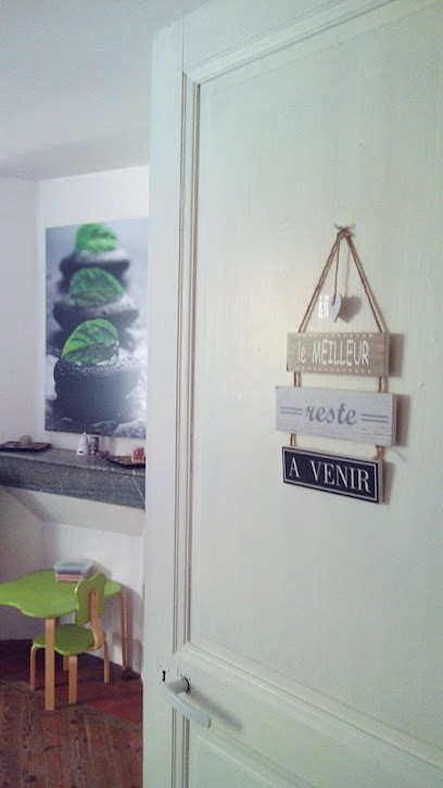 Stéphanie Lapeyronnie Kinésiologue Adaptogenèse Sophrologue Spécialisation En Périnatalité, Praticien de Médecine Alternative à Trélivan