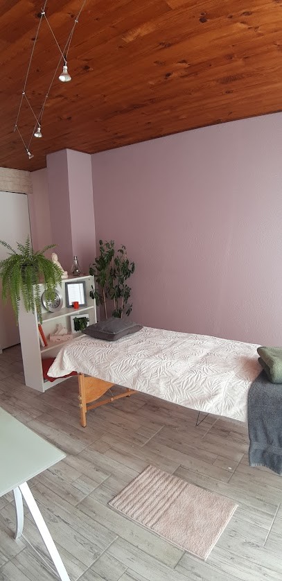 Laurence Ségura Soins Energétiques Adultes-enfants Sud Ardèche, Praticien de Médecine Alternative à Saint-Sernin