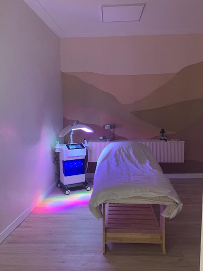 Laura-Kallisté Arrighi Hypnothérapeute/Facialiste, Service D'hypnothérapie à Paris 01