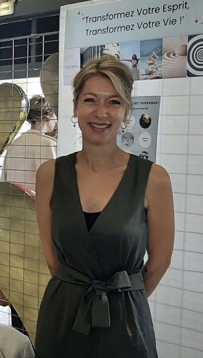 Hypnose Lisieux Chloé Laville Lightness, Hypnothérapeute à Lisieux