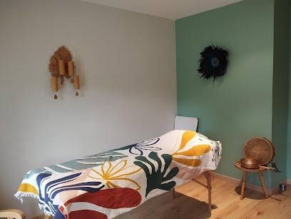 Mélanie Jégat, Praticien de Médecine Alternative à La Genétouze