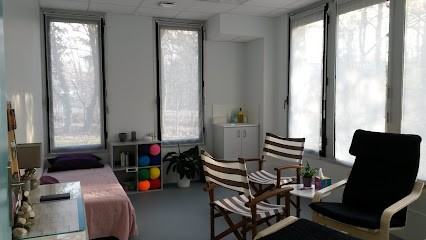 Céline Pennetier, Praticien de Médecine Alternative à Meylan