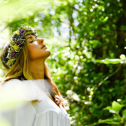 Ayur Devi - Hypnothérapeute, Medium & Enseignante Spirituelle À Le Val, 83 Et Distanciel, Hypnothérapeute au Val