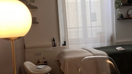 Aurélia BOIS BEAULIEU - Massage Kobido Et Yoga Du Visage - Sophrologie, Praticien de Médecine Alternative à Levallois-Perret
