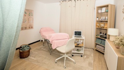 A fleur des maux, Réflexologue titrée RNCP, Réflexologue à Albertville