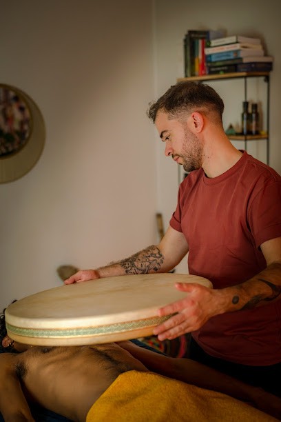 Simon L'Énergéticien, Praticien de Médecine Alternative à Levallois-Perret