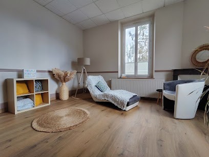 Hypnothérapeute Mélanie Cholin Vivre l'instant présent, Hypnothérapeute à Villenoy