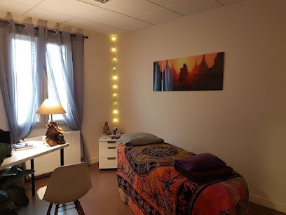 Emilie: Nahé Bien être, énergéticienne, soin énergétique, magnétiseur, magnétiseuse, soin reiki ., Praticien de Médecine Alternative à Rocheservière