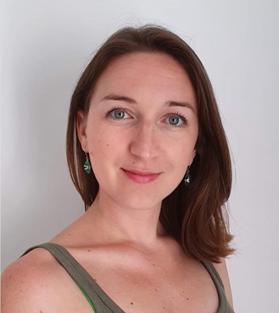 Pauline ROUX - Chromothérapeute & Psychothérapie, Praticien de Médecine Alternative à Éguilles