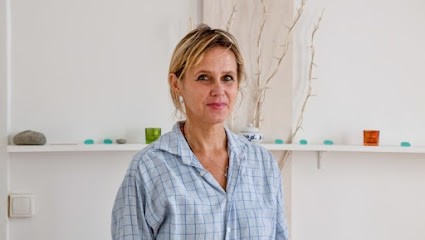 Annabelle FABBRO - Praticien en massage, Praticien de Médecine Alternative à Saint-Ouen
