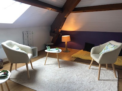 Laurence Milhac Sophrologue Gourdon, Praticien de Médecine Alternative à Gourdon