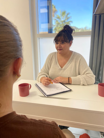 Lisette Thêta, Praticien De Médecine Alternative à Hyères