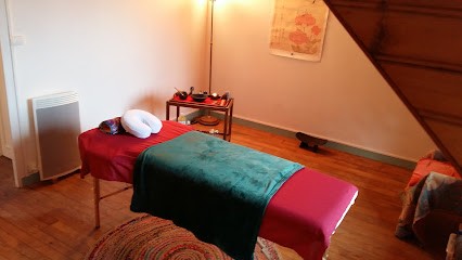 Laurie - Médecine Traditionnelle Chinoise Et Harmonisation énergétiques, Hypnose (magnétiseuse), Conseils En Phytothérapie., Praticien de Médecine Alternative à Paimpont